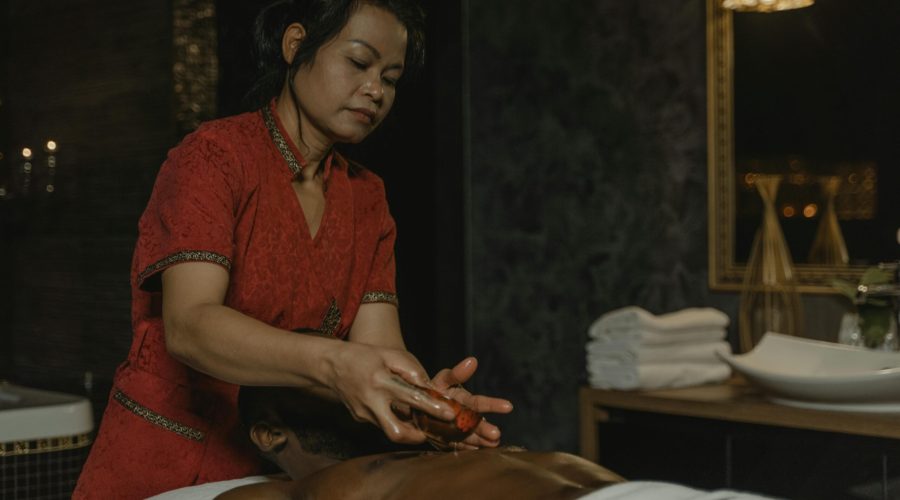 Aromaöl-Massage